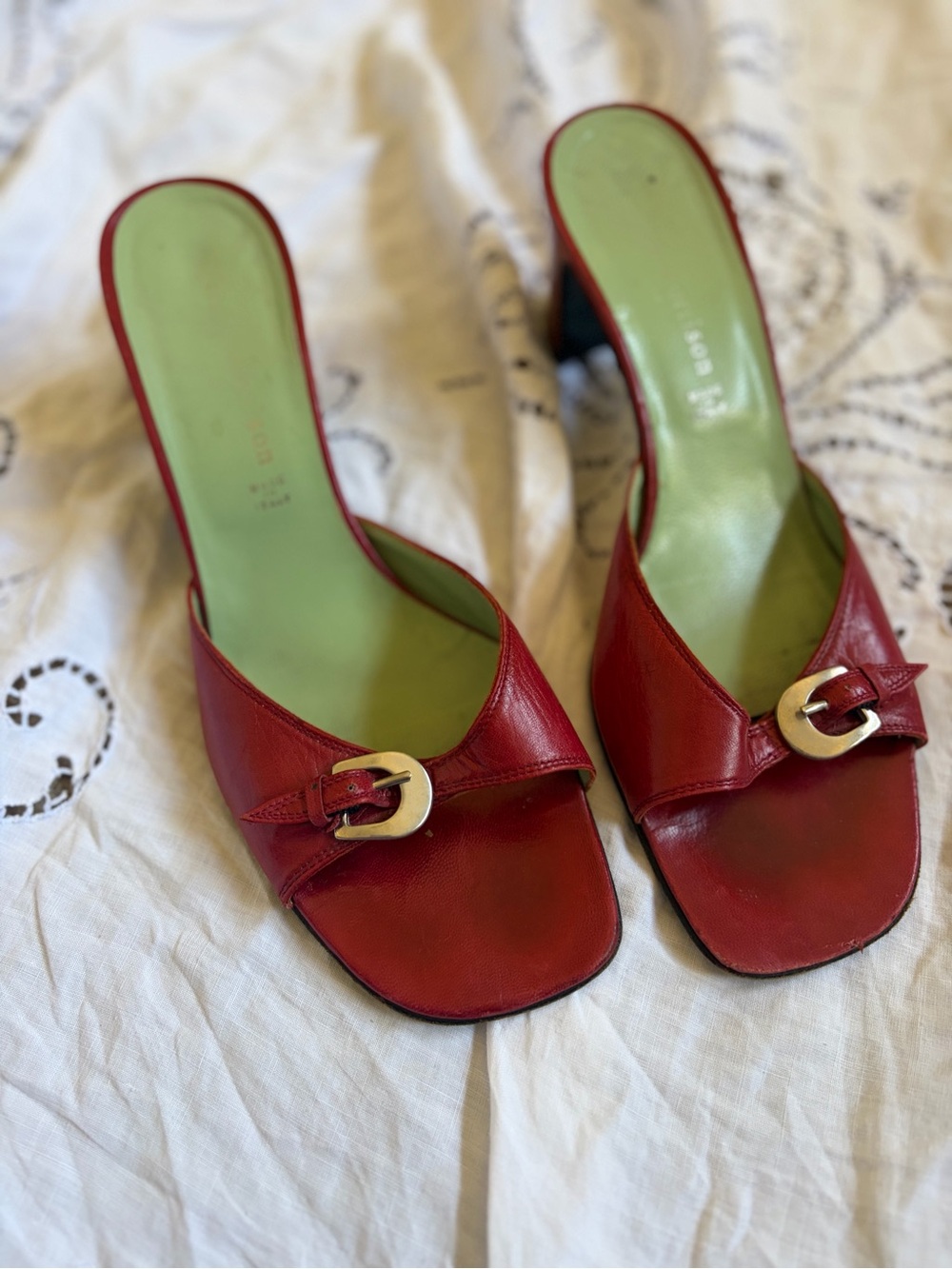 Sigerson Morrison Red Leather Buckle Mules Made Italy Y2K Vintage Heels